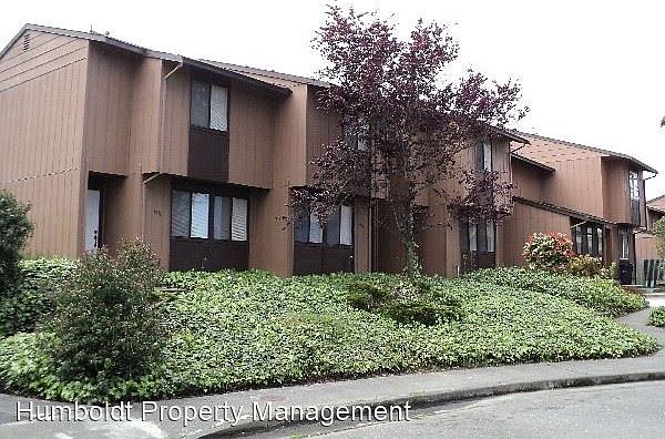 2nd image of 1523 Stewart Ct