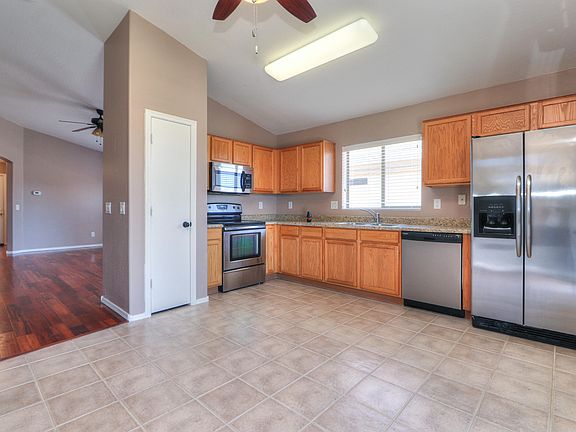 3rd image of 24065 N Cargo Ave