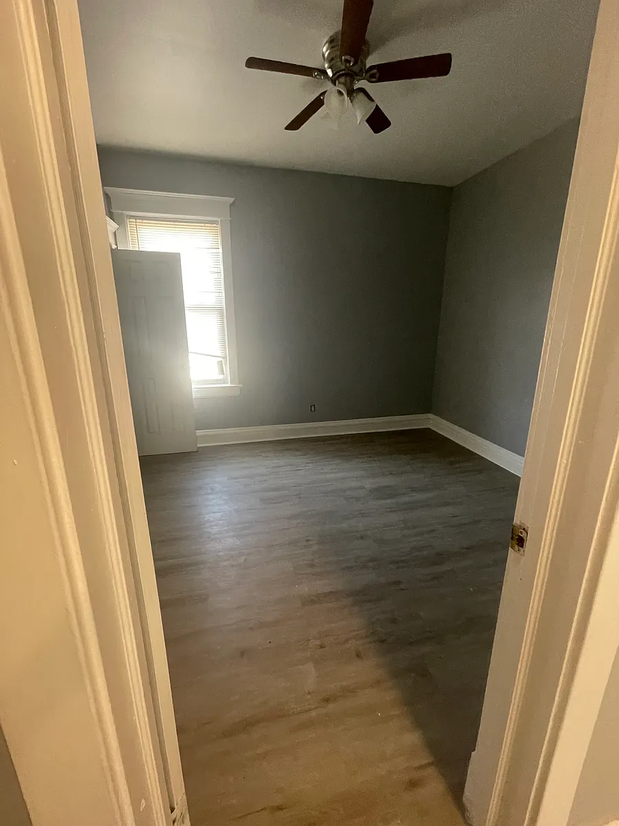 bedroom - S Emerald Ave