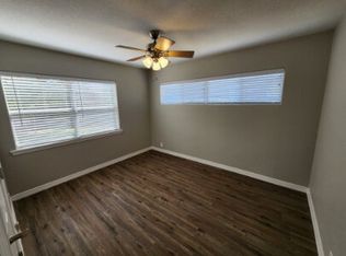 112 Bluebonnet Rd, La Vernia, TX 78121