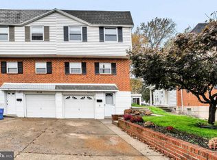 8710 Hargrave St, Philadelphia, PA 19152