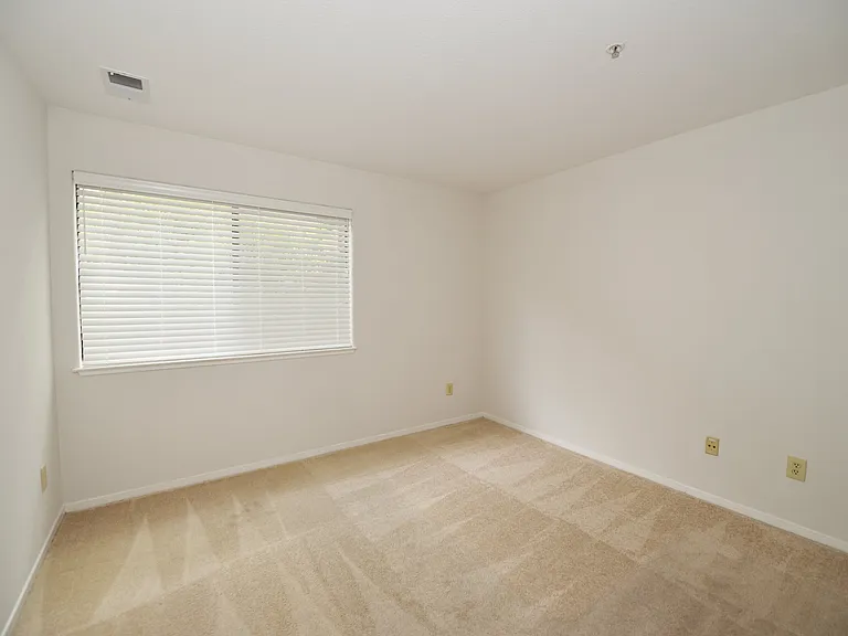 21314 Gary Dr #105 — Photo 11