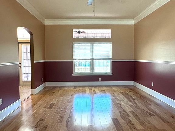 3rd image of 10495 FORD Road