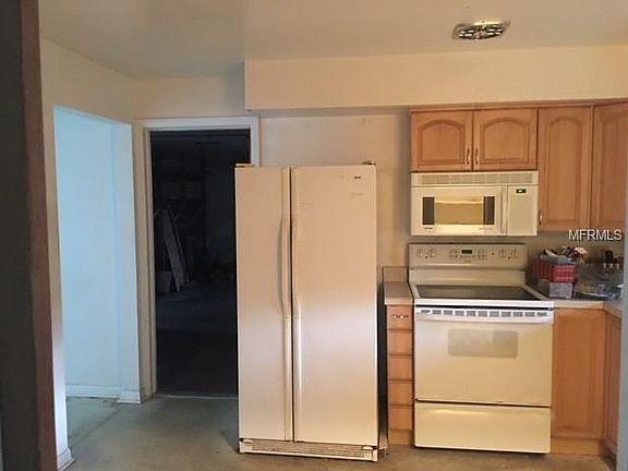3rd image of 821 San Salvador Dr