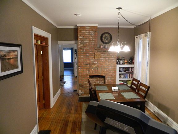 3rd image of 722 Ashland Ave