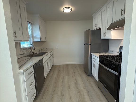 2nd image of 675 Johanna Ave #3