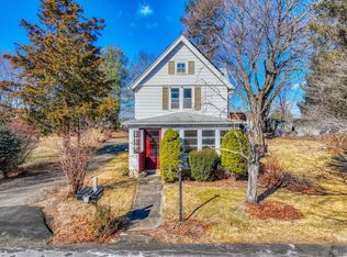 16 Weir St, Branford, CT 06405