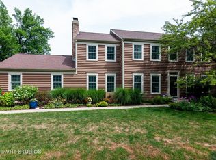 1673 Stonebridge Trl, Wheaton, IL 60189