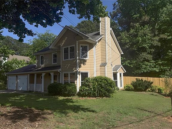 3rd image of 750 Forest Park Ln