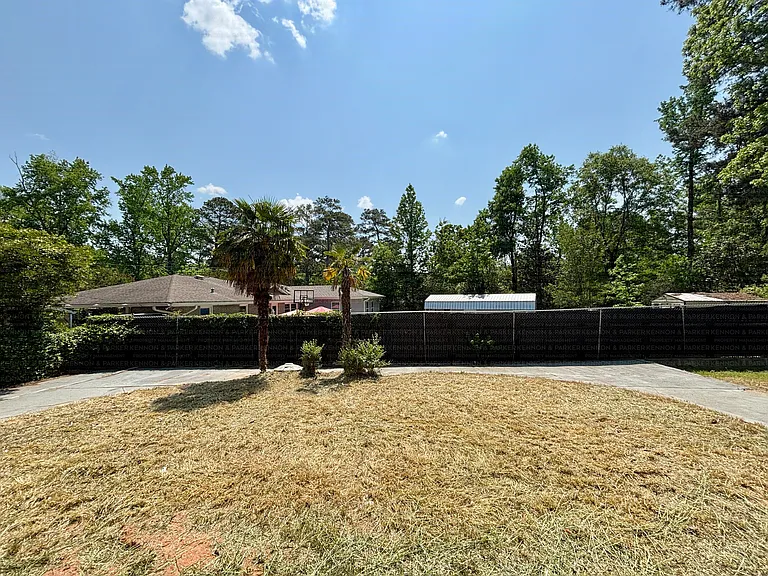 2382 Elm Dr — Photo 17