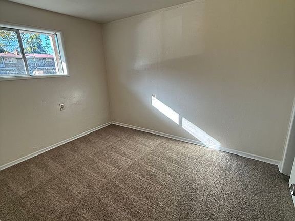 5th image of 132 Stoneway Dr NW #186