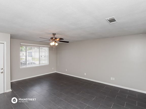 4th image of 1081 Hosbine St