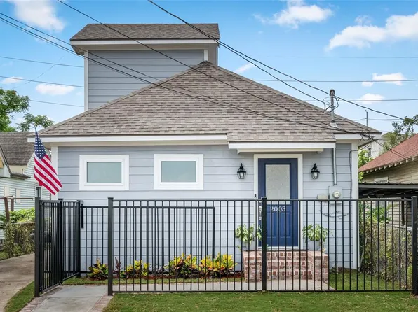 2003 Spring St, Houston, TX 77007