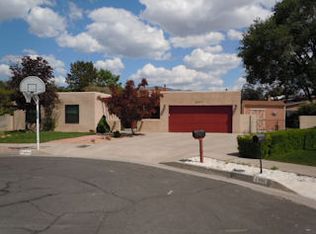 6904 Blossom Pl NE, Albuquerque, NM 87111