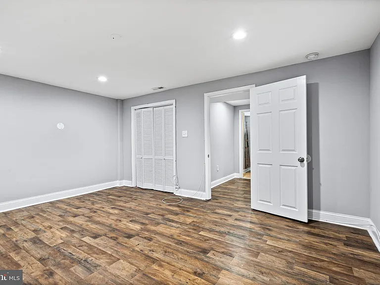 1015 Lyndhurst St — Photo 25