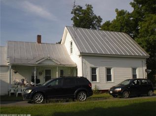 13 School St, Solon, ME 04979
