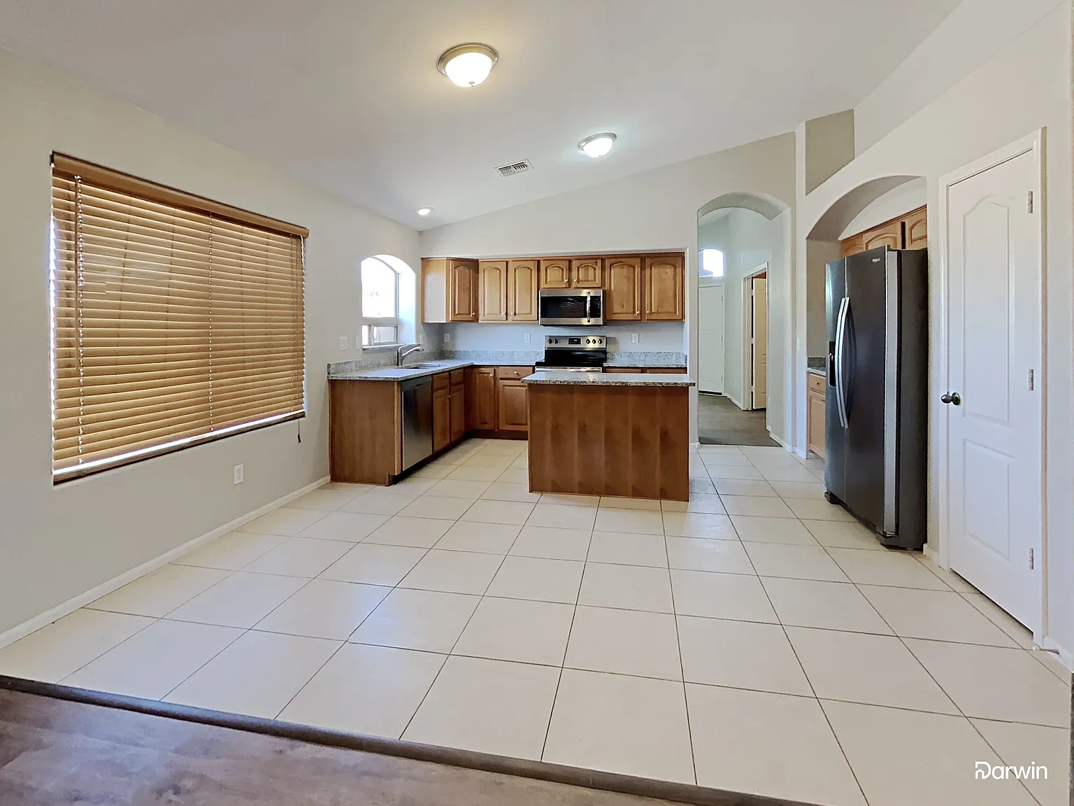 3 bed, 2.0 bath, 1953 sqft, $2,435 — Photo 2