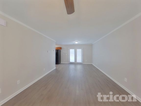 3rd image of 153 Chesterbrook Ln