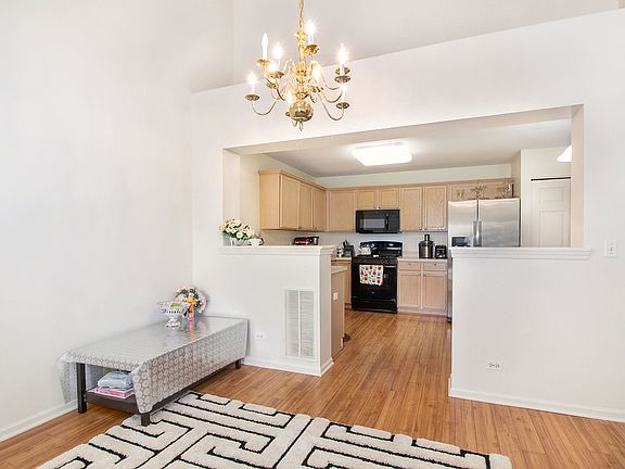 5th image of 3240 Cool Springs Ct
