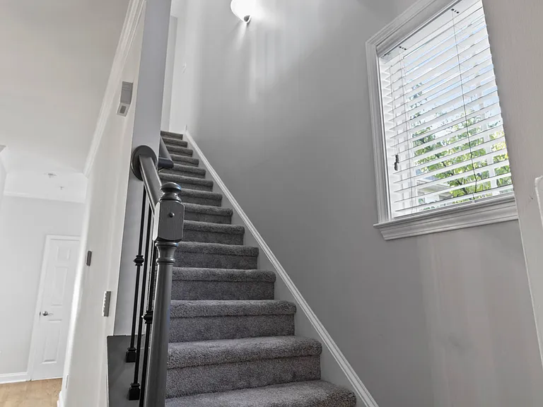 206 S Cedar St — Photo 22