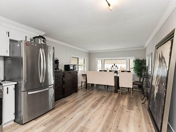 2nd image of 24330 Fraser Hwy #61
