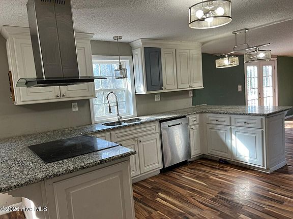 2nd image of 505 Ridge Drive