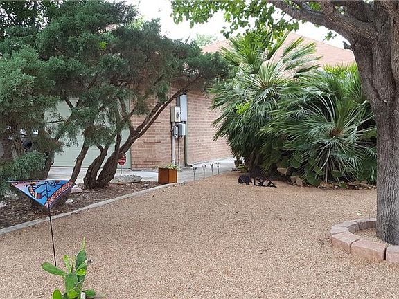 2nd image of 1674 Lantana Cir
