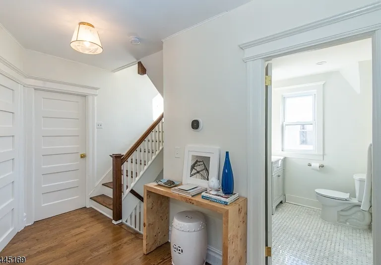 10 Grove Ter #2B — Photo 6