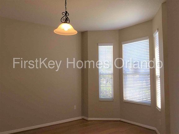3rd image of 1177 Cathcart Cir