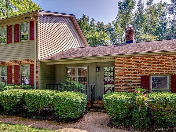 3rd image of 207 Pioneer Ln