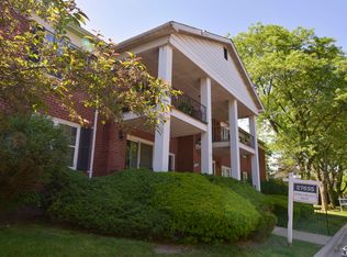 27635 W Echo Valley UNIT 214-100, Farmington Hills, MI 48334