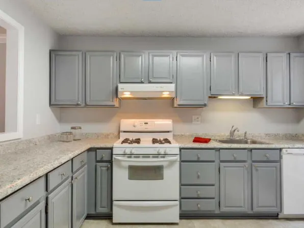 10145 Oakton Terrace Rd, Oakton, VA 22124
