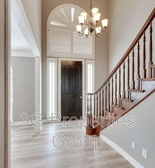 3937 Valley View Ln — Photo 5