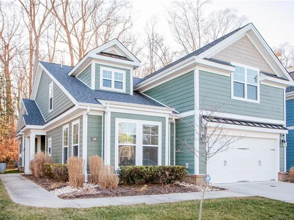 126 Creek Front Ln, Suffolk, VA 23435