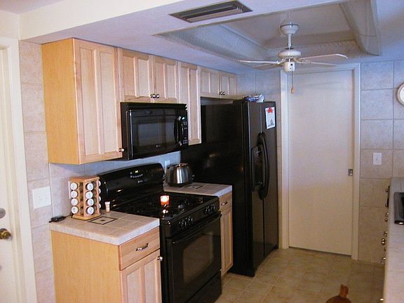 Kitchen (New Installation 07')