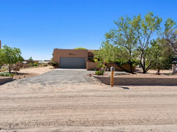 1562 17th Ave SE, Rio Rancho, NM 87124