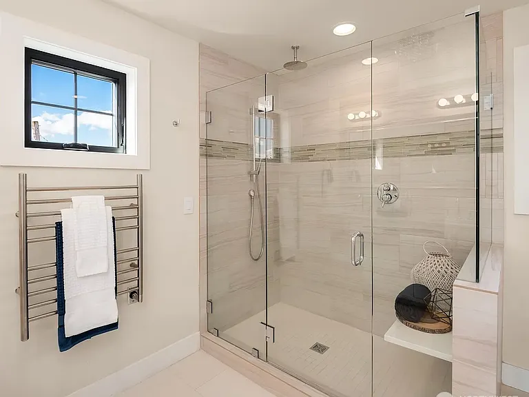 1231 4th St W — Photo 22