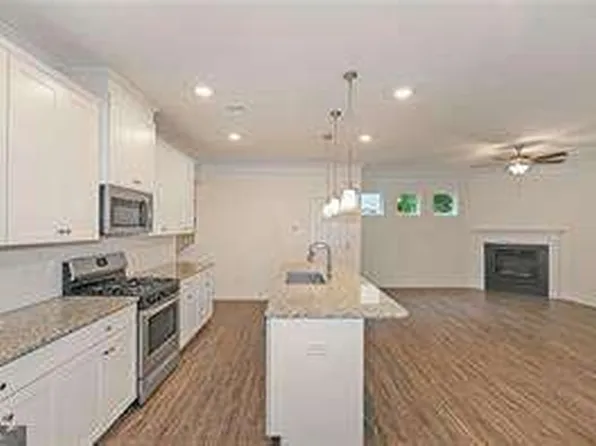 124 Bryon Ln, Acworth, GA 30102