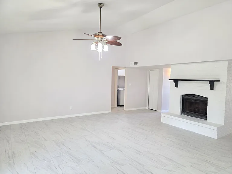 6812 Sunnybank Dr — Photo 3