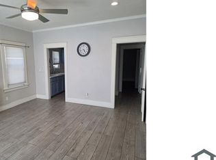 325 E 14th St, Long Beach, CA 90813