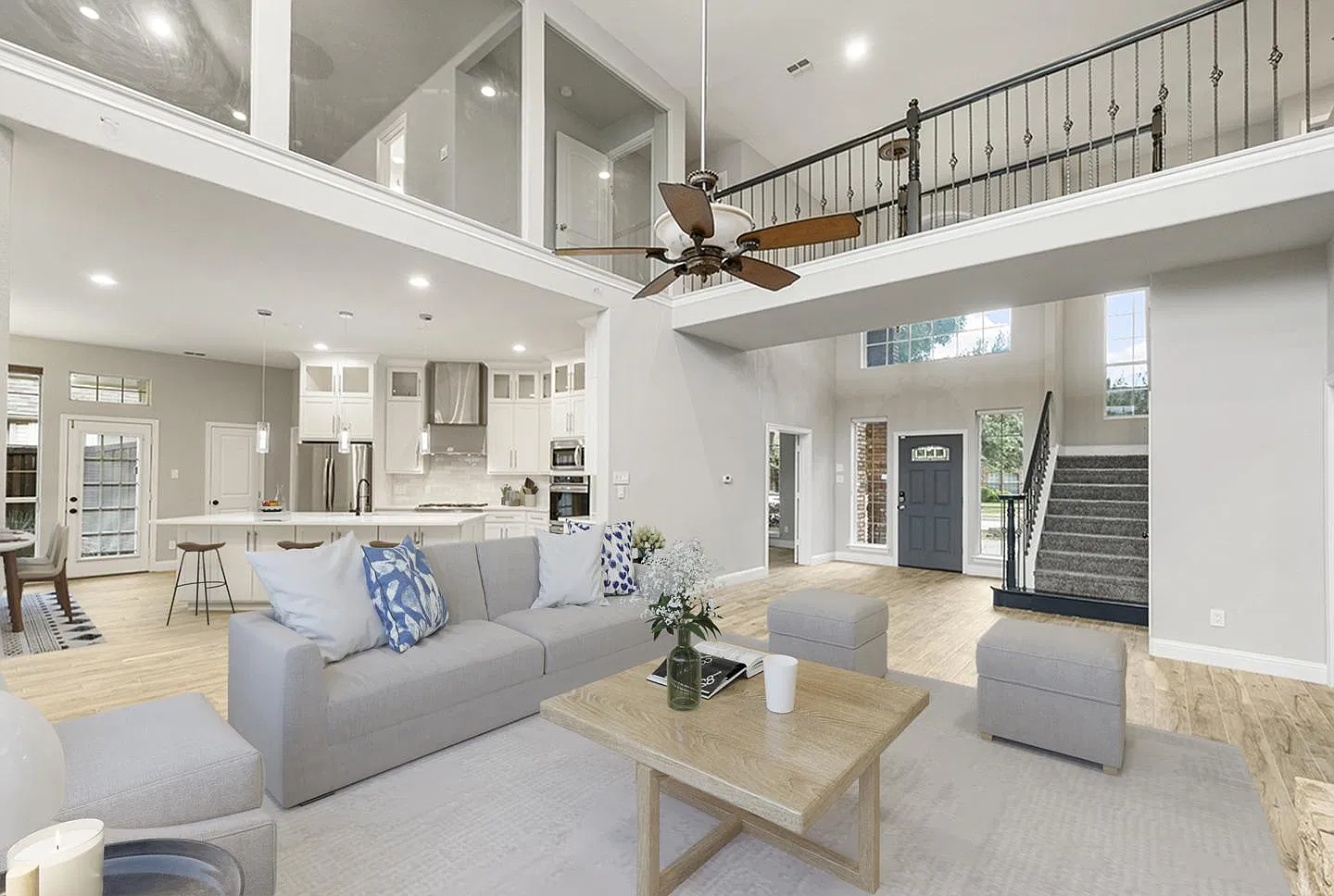 Spectacular & spacious Plano home with outdoor pool & spa oasis — Photo 1