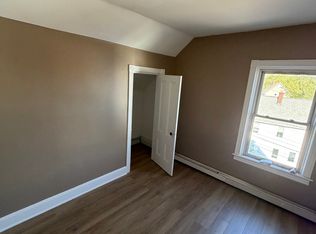 66 Moore St FLOOR 3, Central Falls, RI 02863