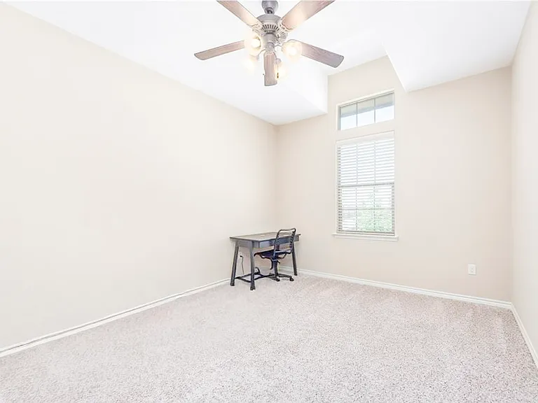 3201 Cain Rd — Photo 3