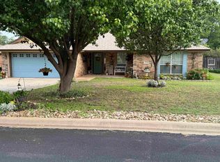 1404 E Johnson St, Burnet, TX 78611