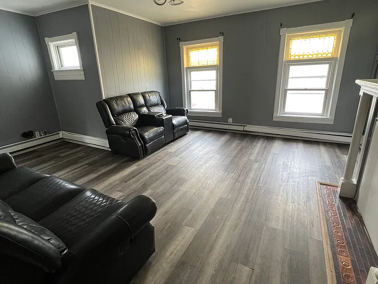 1103 W State St #2 — Photo 3
