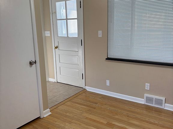 5th image of 136 Westhaven Dr