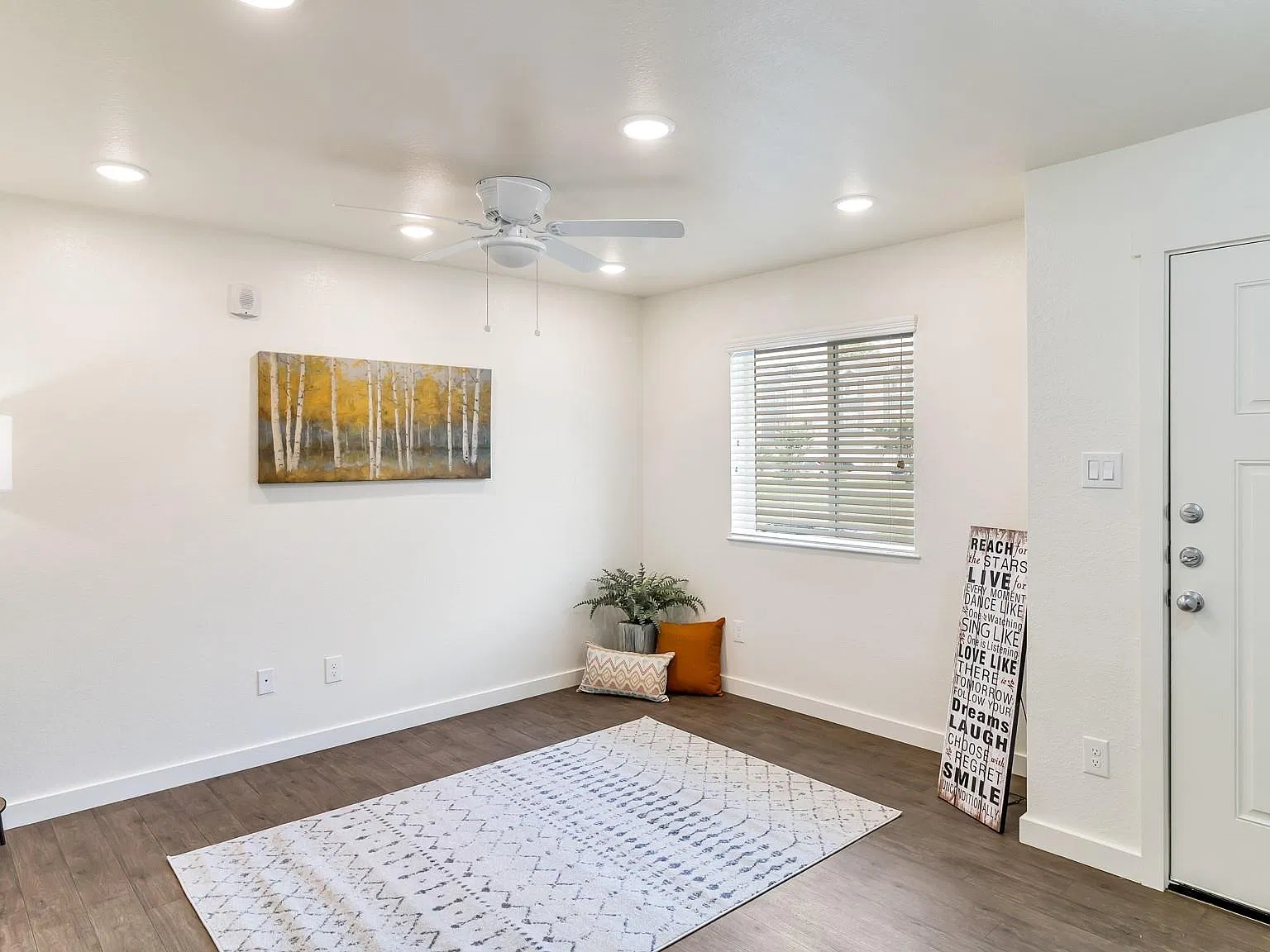 3 bed, 2.5 bath, 1695 sqft, $1,775 — Photo 4