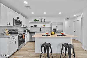 1st image of 1825 W Hadley Street