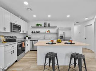 1825 W Hadley St, Phoenix, AZ 85007