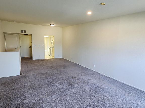 4th image of 870 Crenshaw Blvd APT 208
